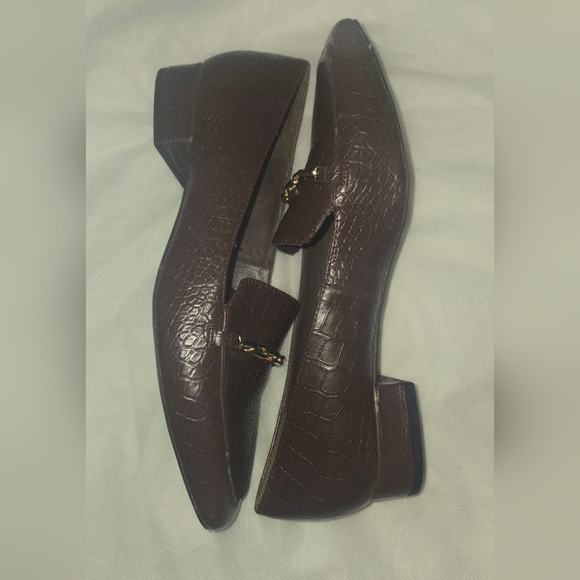 Express Women's Brown Loafers - Picture 4 of 6